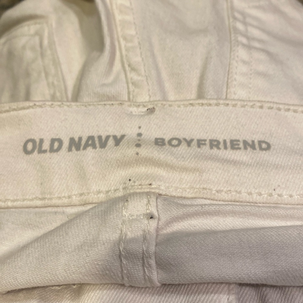 2 girls shorts. Gap size 2 universal thread size 24r